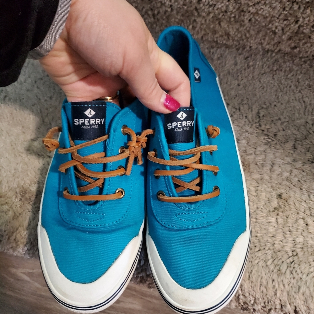 Sperry TopSiderWomen's Lounge 2 Lace Up Sneaker